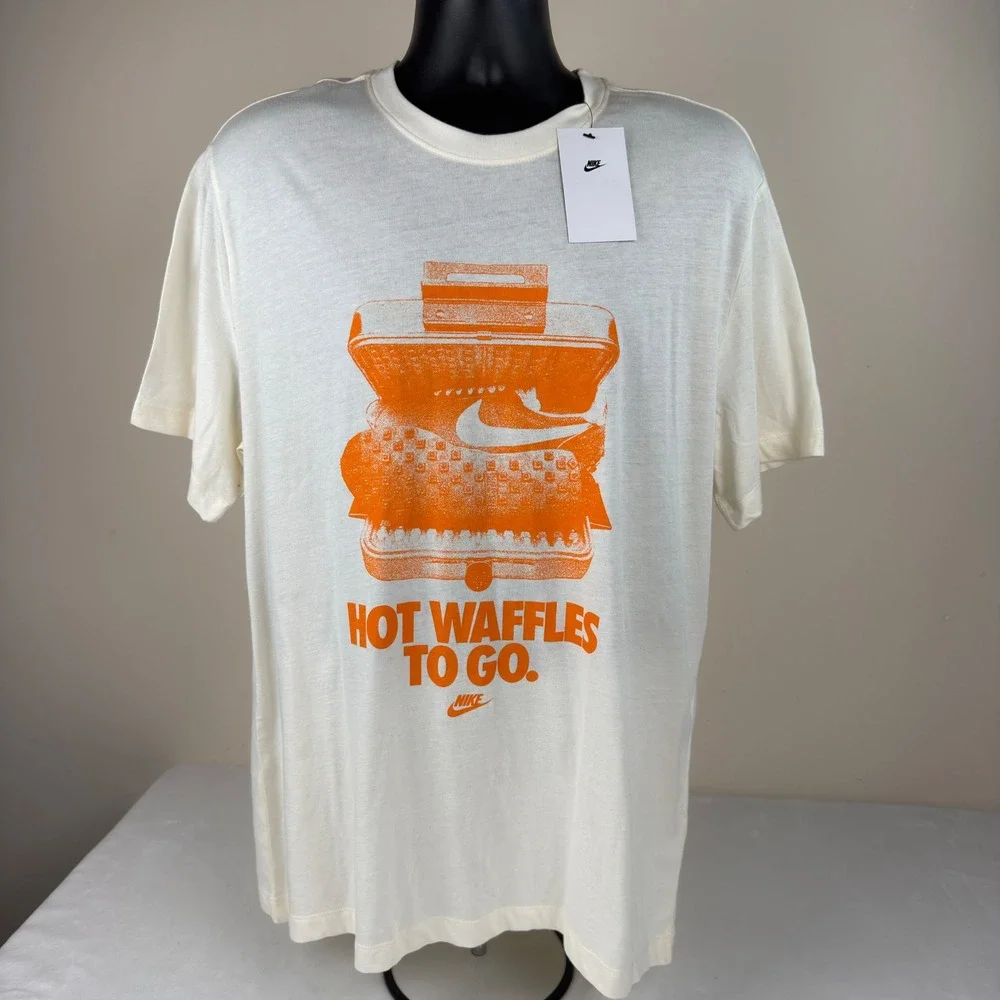 Nike Hot Waffles To Go Graphic T-Shirt Mens XL Ivory Orange HV9803-110 NEW